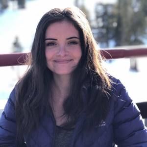 Meet your Posher, Caitlin